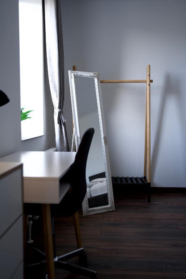 Style Hotel Ungheni Targ 외부 사진