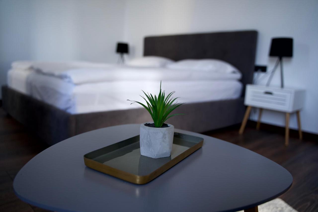 Style Hotel Ungheni Targ 외부 사진