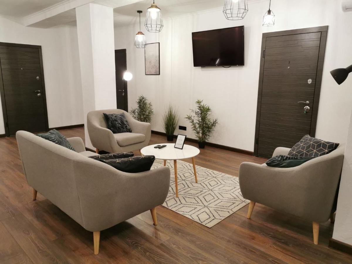 Style Hotel Ungheni Targ 외부 사진