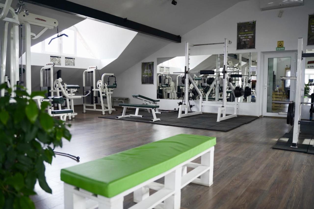 Style Hotel Ungheni Targ 외부 사진