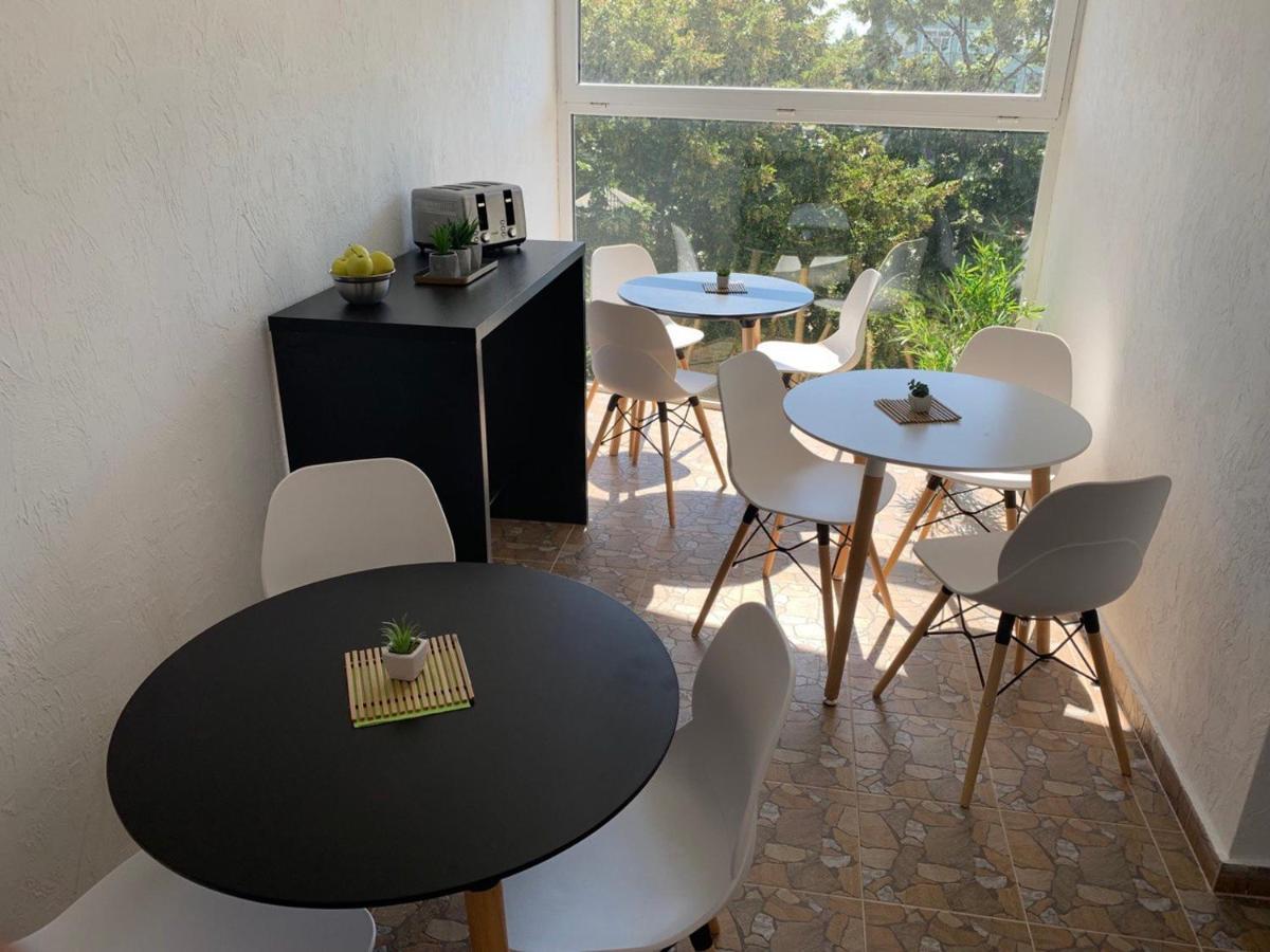 Style Hotel Ungheni Targ 외부 사진