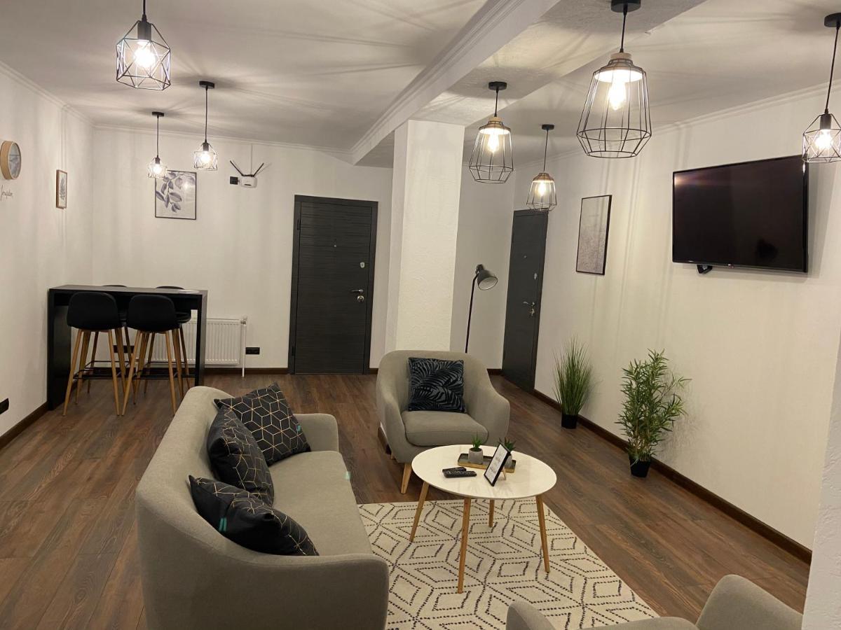 Style Hotel Ungheni Targ 외부 사진