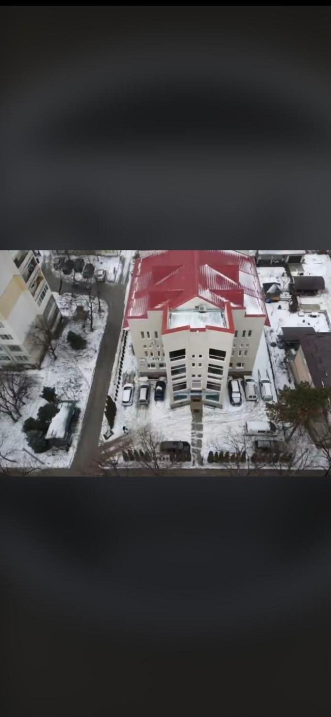 Style Hotel Ungheni Targ 외부 사진